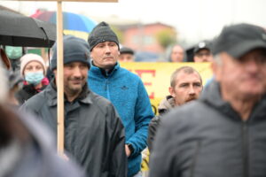Na zdjęciu uczestnicy społecznego protestu w Tarnowie Podgórnym